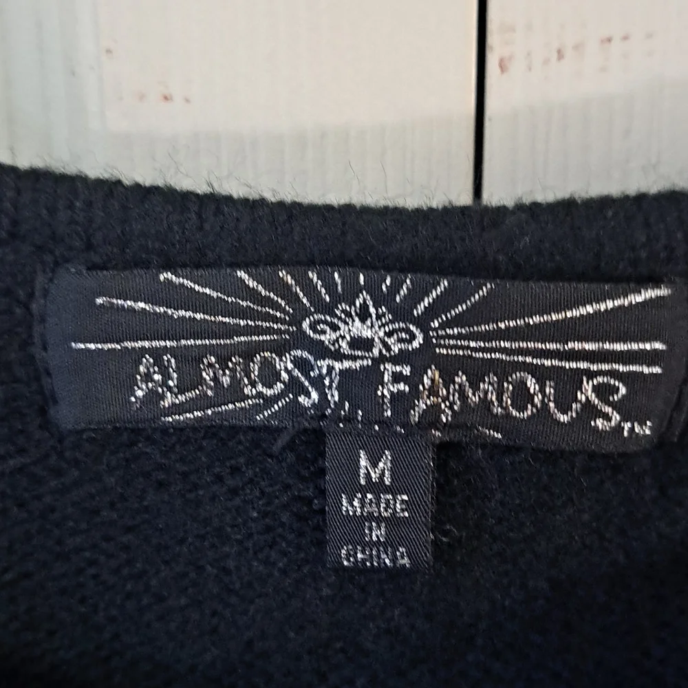 Almost Famous Aztec print sweater - black & white - crop - M